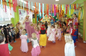 Karneval v MŠ s Inkou Rybářovou 21.2.2013