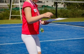 Tenis 8.6.