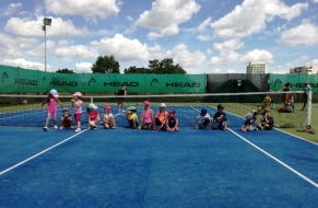 Tenis 8.6.