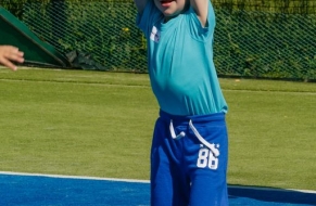 Tenis 8.6.