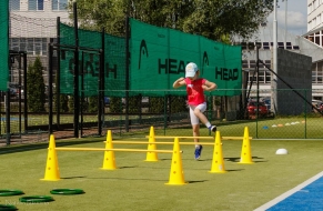 Tenis 8.6.