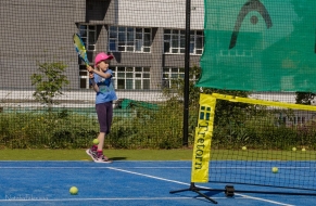 Tenis 8.6.