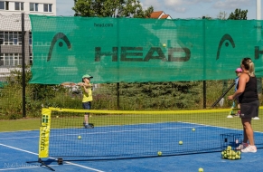 Tenis 8.6.
