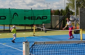 Tenis 8.6.