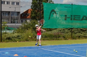 Tenis 8.6.