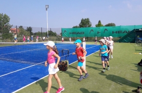 Tenis červen