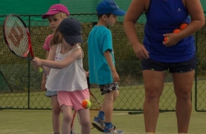 Tenis červen