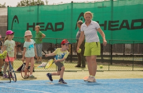 Tenis červen