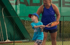 Tenis červen