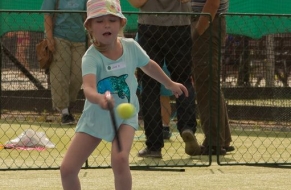 Tenis červen