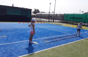 Tenis červen