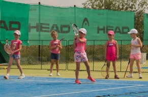 Tenis červen