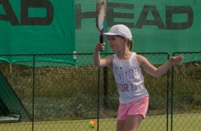 Tenis červen