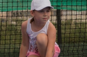 Tenis červen
