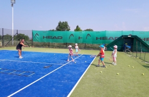 Tenis červen