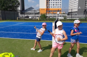 Tenis červen