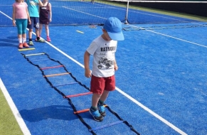 Tenis červen