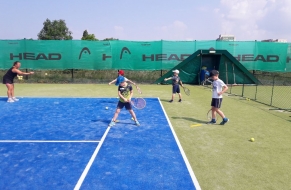 Tenis červen