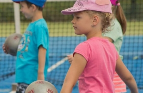 Tenis červen