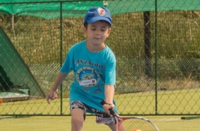 Tenis červen