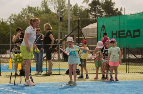 Tenis červen