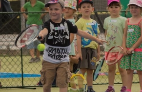 Tenis červen